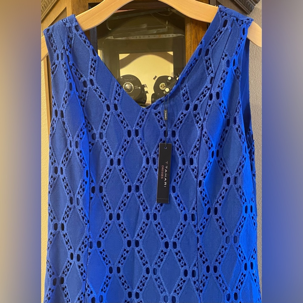 Tahari Dress Size 12 - Picture 2 of 4
